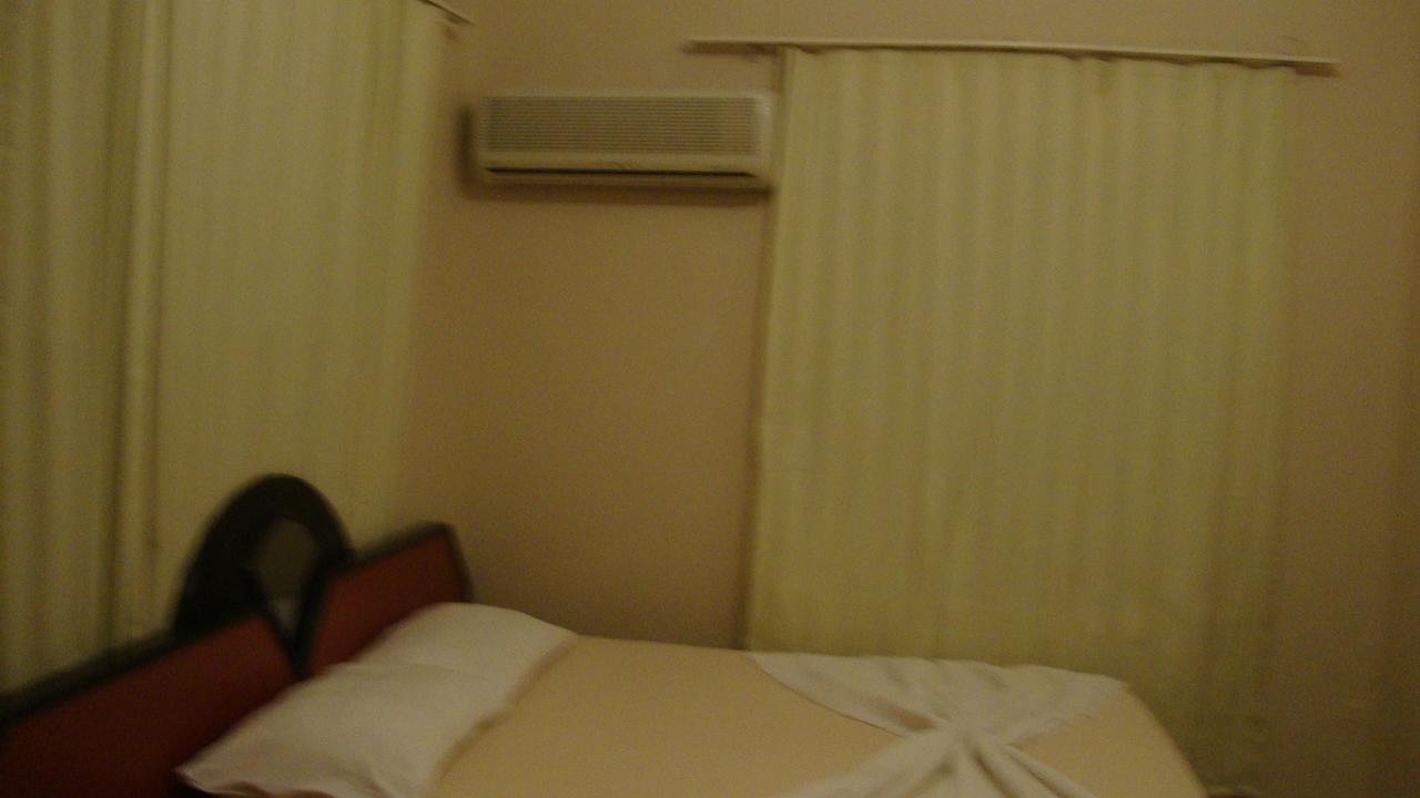 Degerli Motel Seferihisar Rum bild